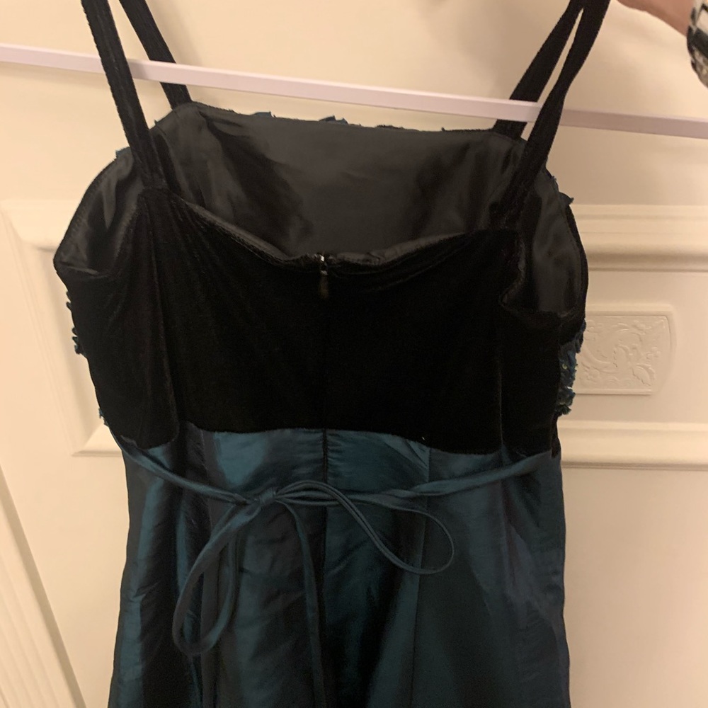 Isobella & Chloe dark green velvet & tafetta gown - Picture 4 of 4